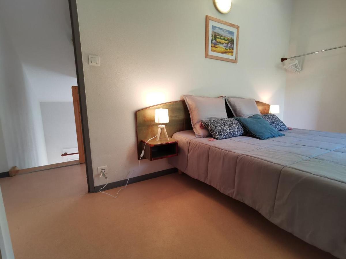 Au 11 T3 Duplex, Village Vacances, Piscines, Parking Saint-Geniez-dʼOlt Eksteriør bilde